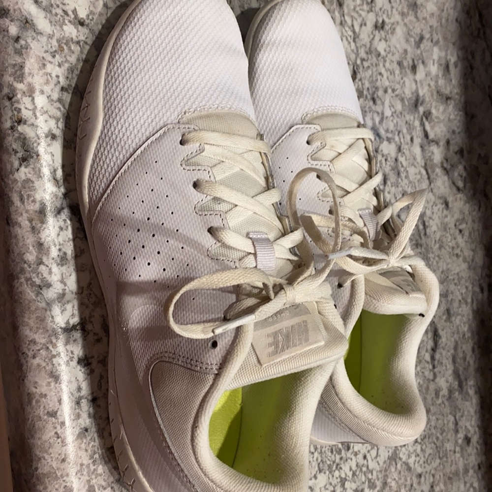 Nike cheer shoes